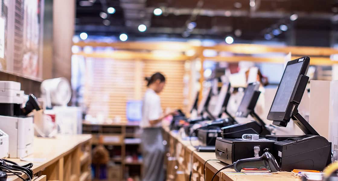 Solutions POS omnicanal pour un réseau de 300 magasins en Europe : Cegid Retail, Oracle Retail Xstore, Openbravo, NewStore et Retail Pro.